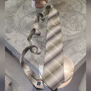 TED BAKER SILK TIE NWOT